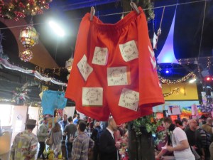 The unconventional signage of domaine names