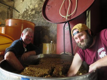 Cameron et moi avec un pigeage manuelle